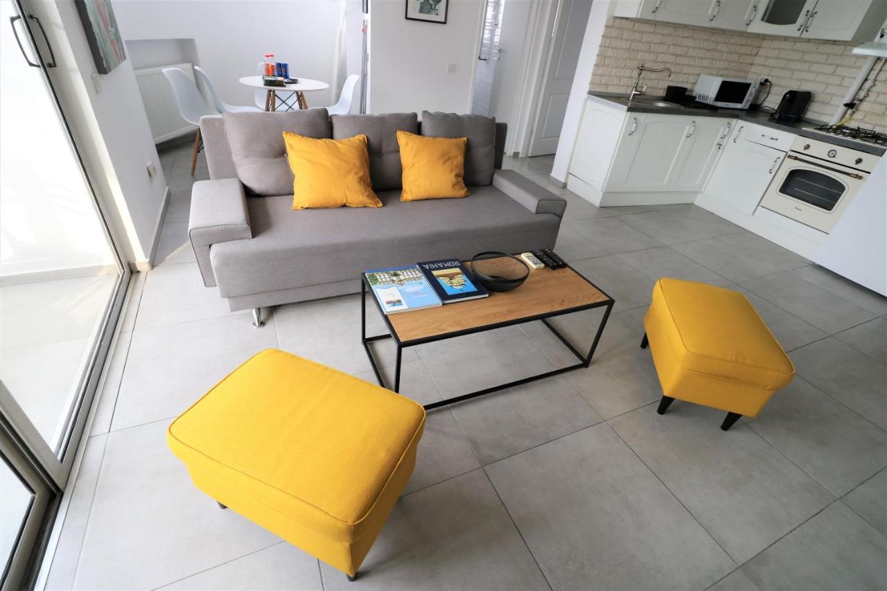 Serenity Heights Apartment: A Panoramic Haven Near Old Town - Free Minibar Bucharest Luaran gambar