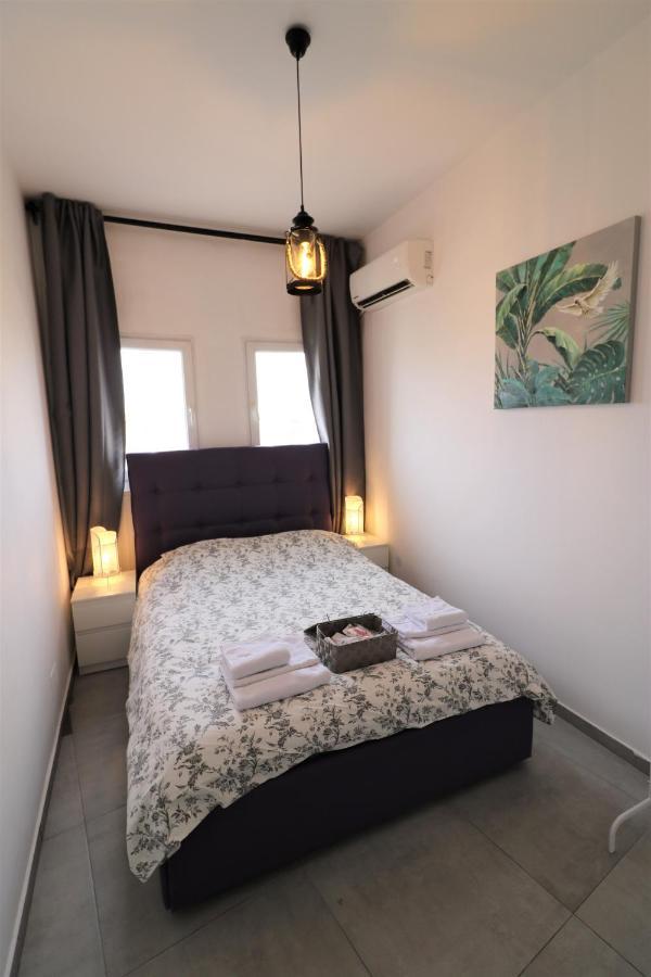 Serenity Heights Apartment: A Panoramic Haven Near Old Town - Free Minibar Bucharest Luaran gambar