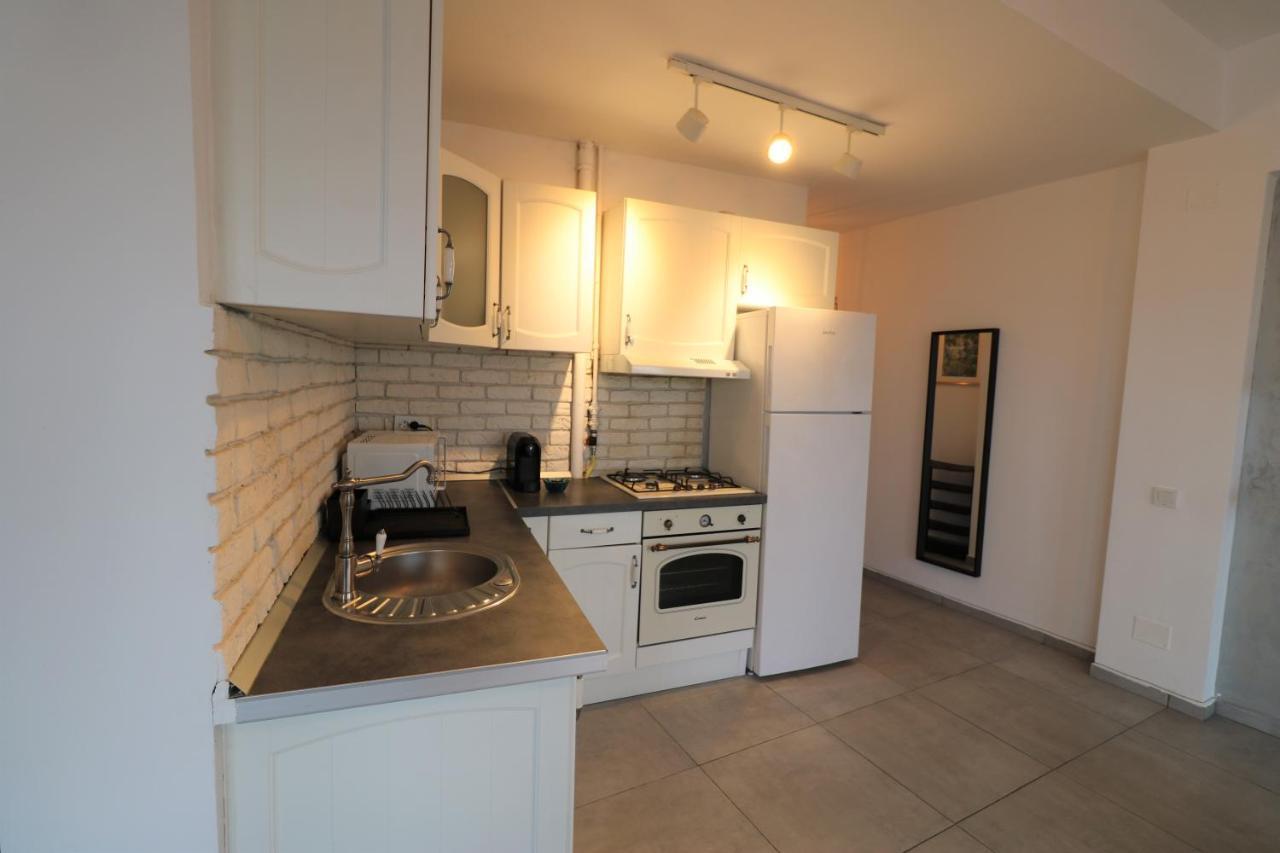 Serenity Heights Apartment: A Panoramic Haven Near Old Town - Free Minibar Bucharest Luaran gambar