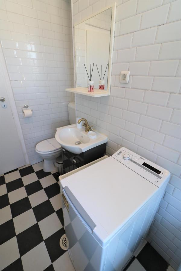 Serenity Heights Apartment: A Panoramic Haven Near Old Town - Free Minibar Bucharest Luaran gambar