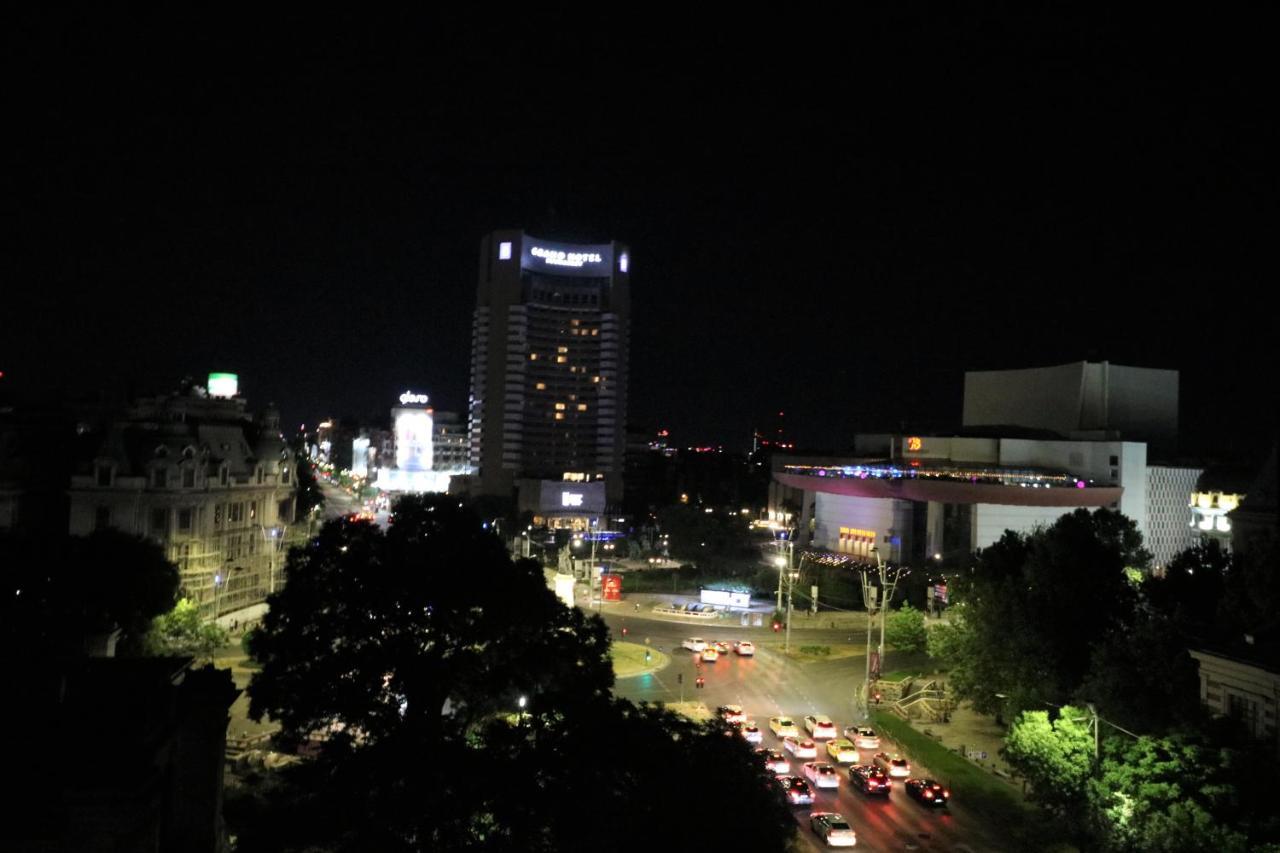 Serenity Heights Apartment: A Panoramic Haven Near Old Town - Free Minibar Bucharest Luaran gambar