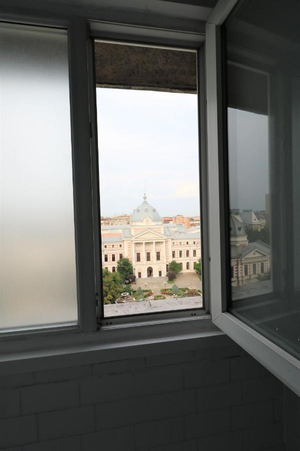 Serenity Heights Apartment: A Panoramic Haven Near Old Town - Free Minibar Bucharest Luaran gambar