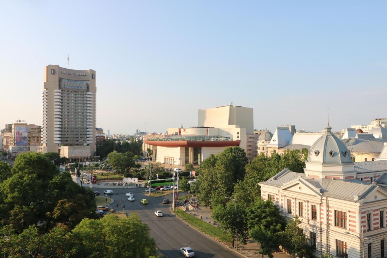 Serenity Heights Apartment: A Panoramic Haven Near Old Town - Free Minibar Bucharest Luaran gambar